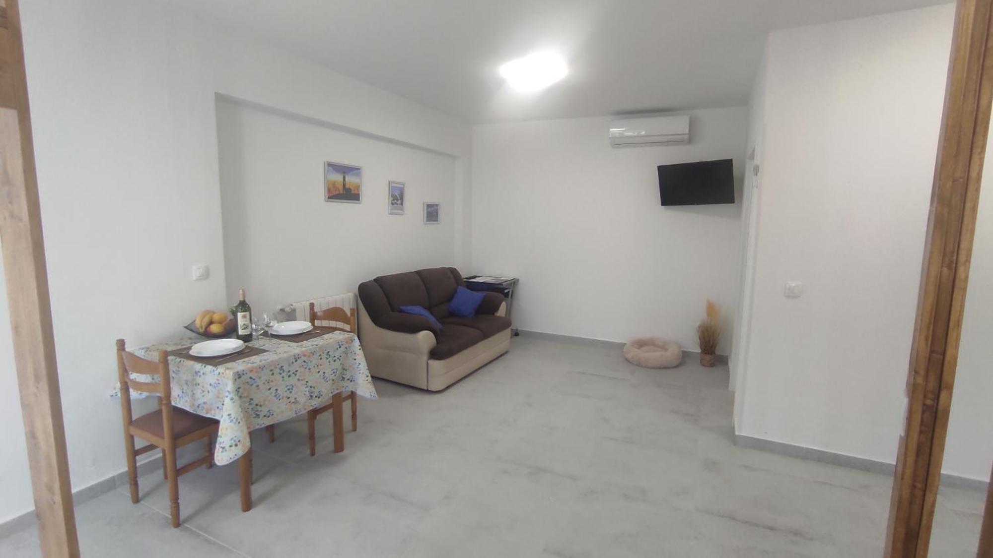 Apartment Nikolena Ровінсько-Село Екстер'єр фото